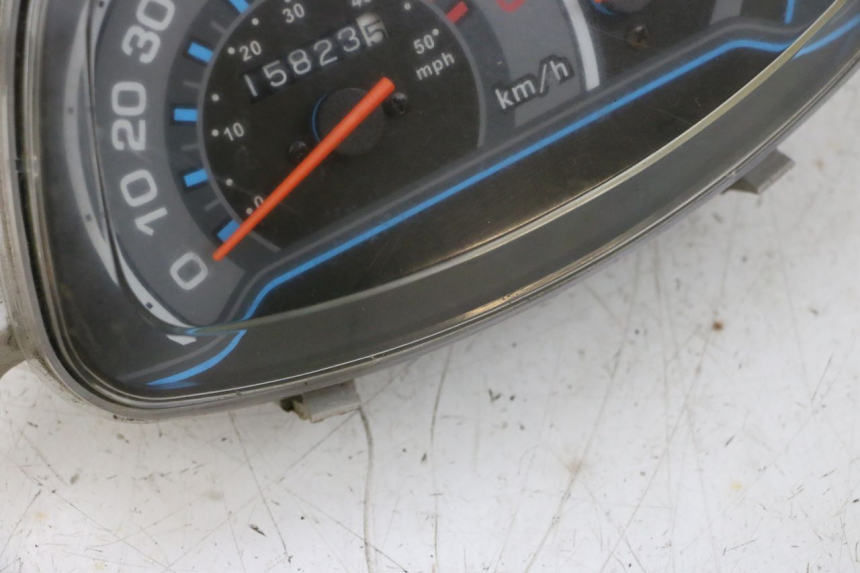 photo de SPEEDOMETER JM MOTORS SANTANA 50 (2014 - 2023) - High-resolution close-up