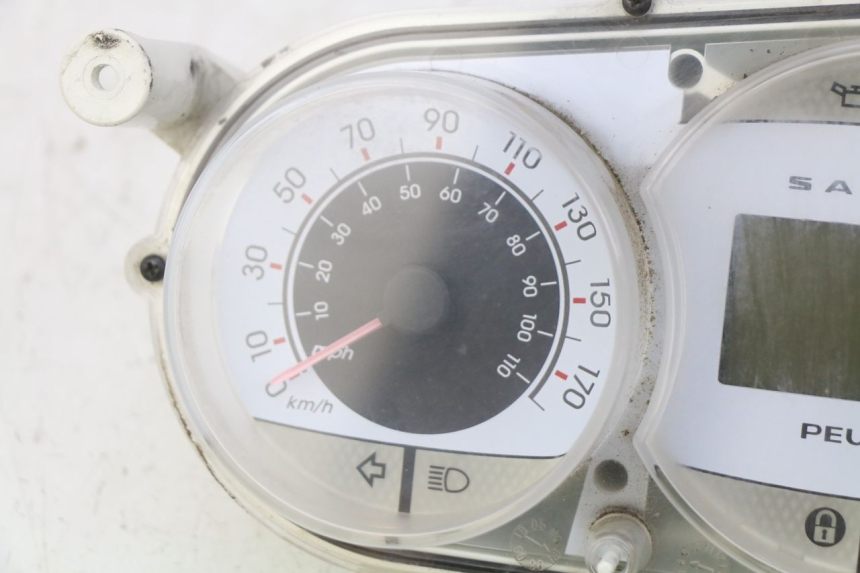 photo de SPEEDOMETER PEUGEOT SATELIS COMPRESSOR K15 125 (2006 - 2009) - Additional view of the item