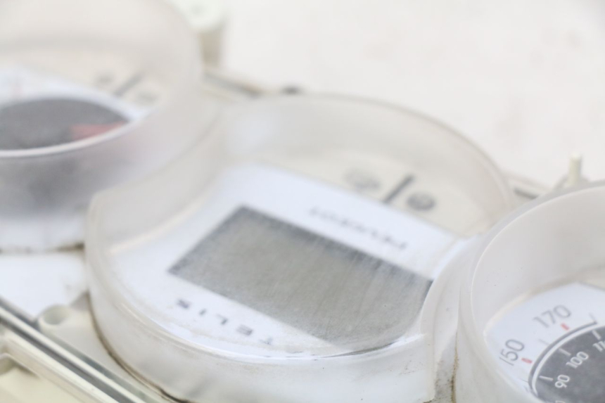 photo de SPEEDOMETER PEUGEOT SATELIS COMPRESSOR K15 125 (2006 - 2009) - Zoom on usage condition