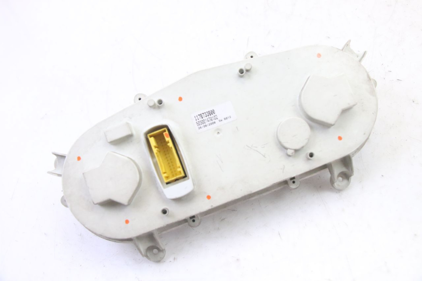 photo de SPEEDOMETER PEUGEOT SATELIS COMPRESSOR K15 125 (2006 - 2009) - Surface and material condition