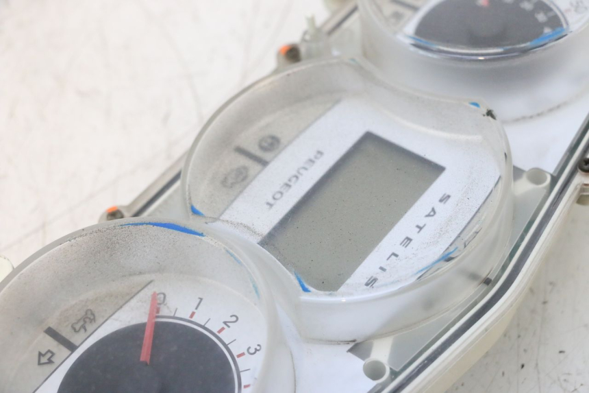 photo de SPEEDOMETER PEUGEOT SATELIS COMPRESSOR K15 125 (2006 - 2009) - Product overview