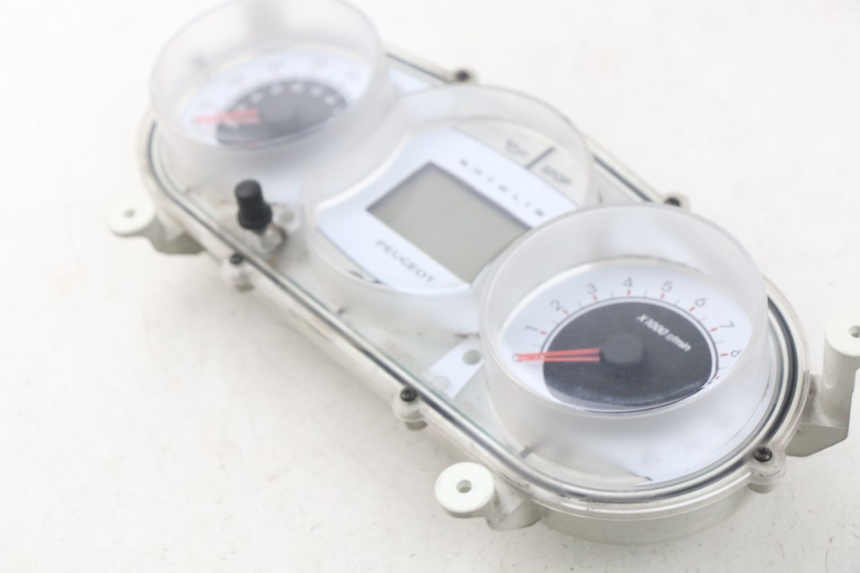 photo de SPEEDOMETER PEUGEOT SATELIS 125 (2006 - 2009) - Alternative perspective