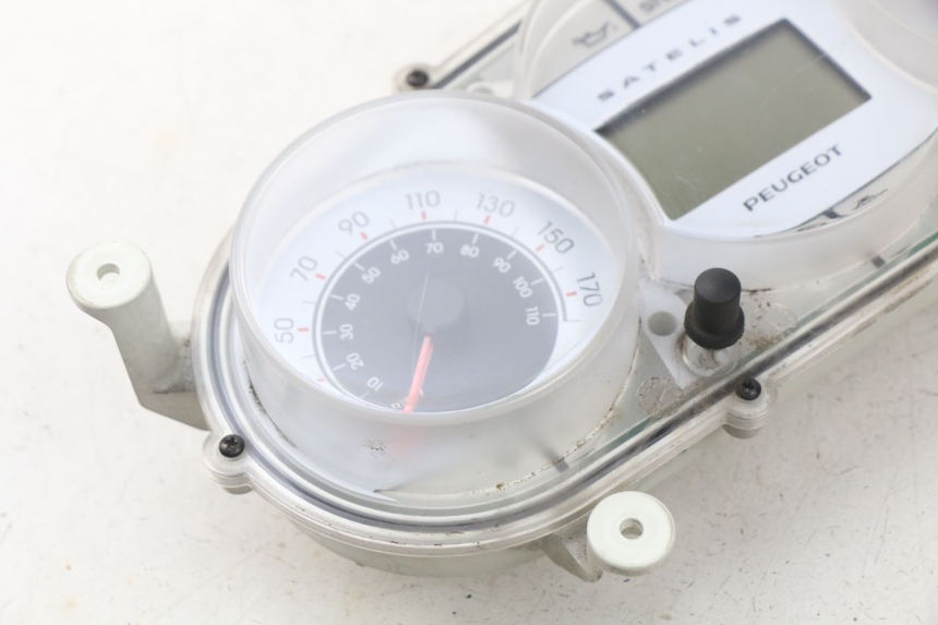 photo de SPEEDOMETER PEUGEOT SATELIS 125 (2006 - 2009) - Technical close-up