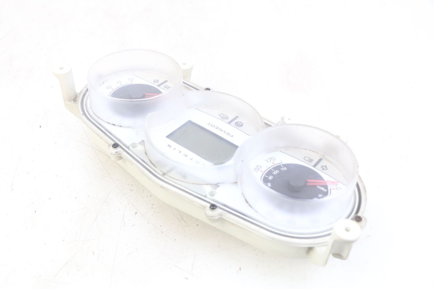 photo de SPEEDOMETER PEUGEOT SATELIS 125 (2010 - 2012) - Zoom on usage condition