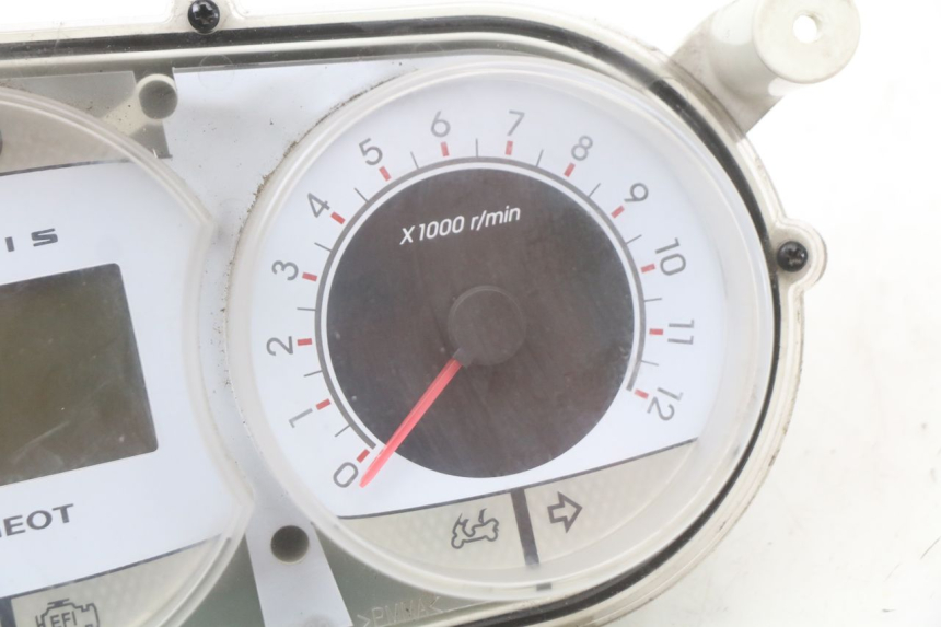 photo de SPEEDOMETER PEUGEOT SATELIS 125 (2010 - 2012) - Technical close-up