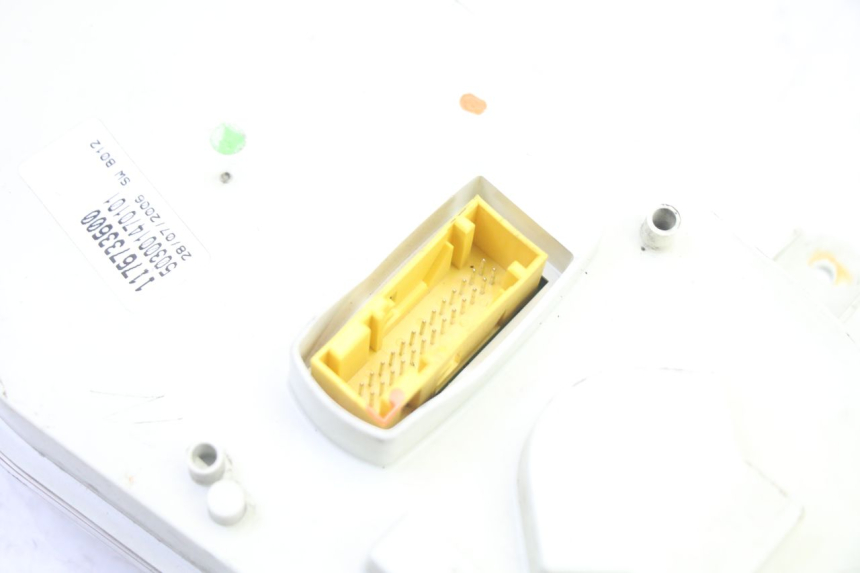 photo de SPEEDOMETER PEUGEOT SATELIS 250 (2006 - 2012) - Additional view of the item