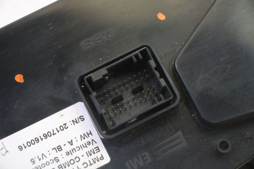 photo de SPEEDOMETER PEUGEOT SATELIS 125 (2013 - 2018) - Additional view of the item