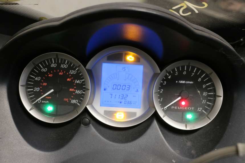 photo de SPEEDOMETER PEUGEOT SATELIS 125 (2010 - 2012) - Component detail