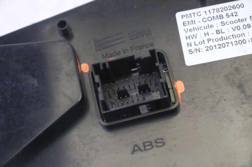 photo de SPEEDOMETER PEUGEOT SATELIS 125 (2010 - 2012) - Additional view of the item