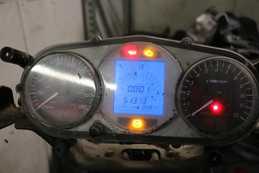 photo de SPEEDOMETER PEUGEOT SATELIS 125 (2013 - 2018) - Component detail