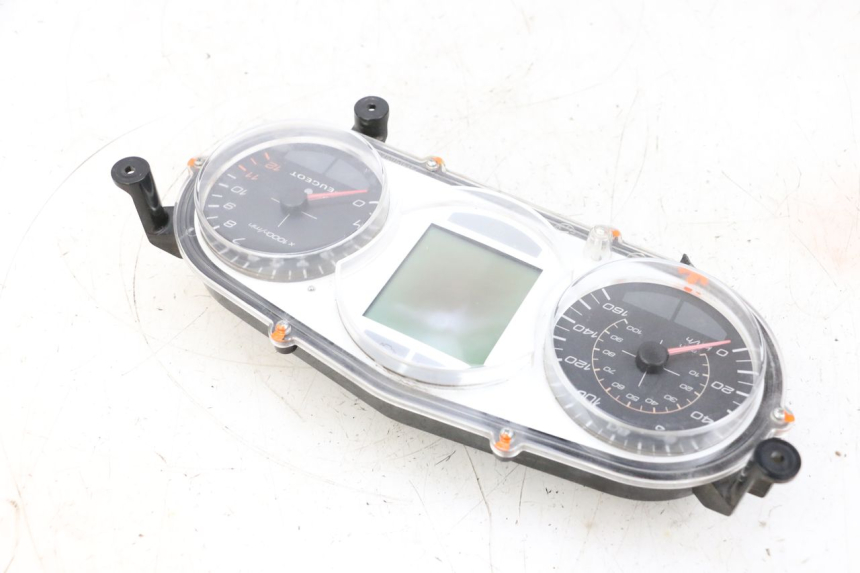 photo de SPEEDOMETER PEUGEOT SATELIS 125 (2013 - 2018) - Additional view of the item