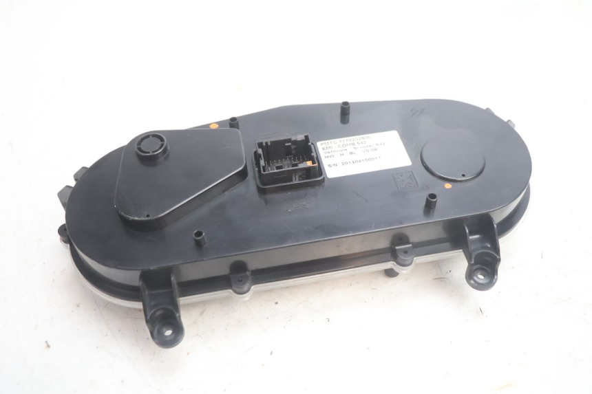 photo de SPEEDOMETER PEUGEOT SATELIS 125 (2013 - 2018) - Surface and material condition