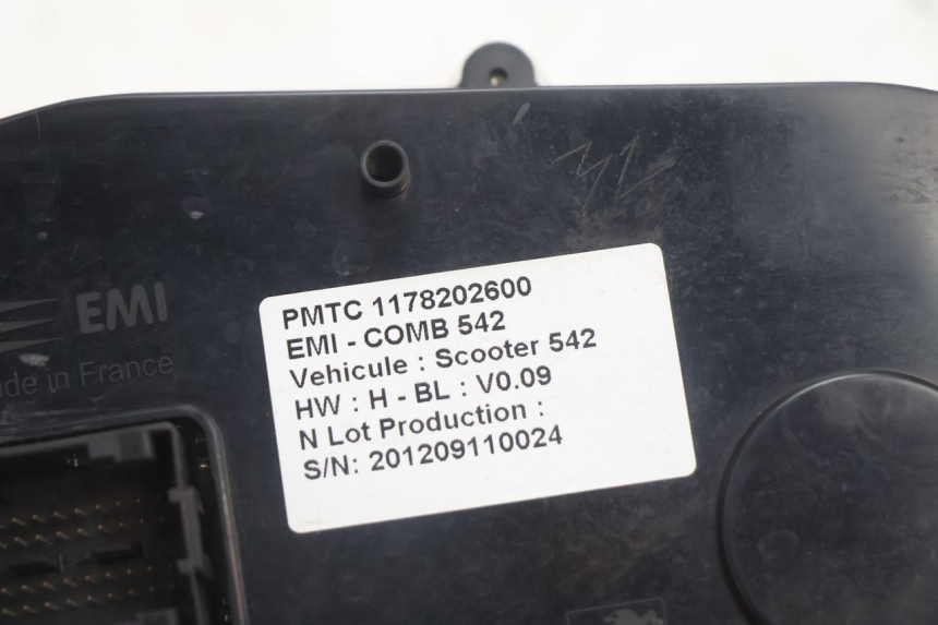photo de SPEEDOMETER PEUGEOT SATELIS 125 (2013 - 2018) - High-resolution close-up