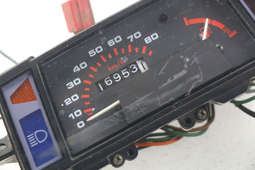 photo de SPEEDOMETER PEUGEOT SC 50 (1988 - 1992) - Zoom on usage condition