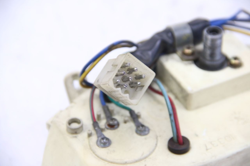 photo de SPEEDOMETER APRILIA SCARABEO 4T 50 (2009 - 2017) - Surface and material condition