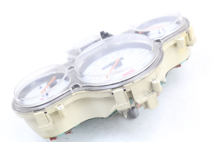 photo de SPEEDOMETER APRILIA SCARABEO GT 125 (1999 - 2007) - Surface and material condition