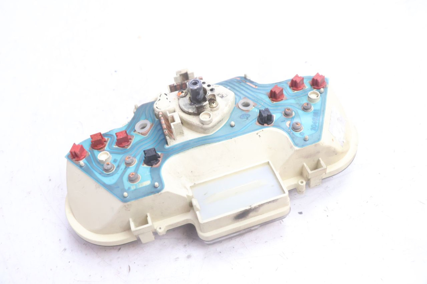 photo de SPEEDOMETER APRILIA SCARABEO GT 125 (1999 - 2007) - Surface and material condition