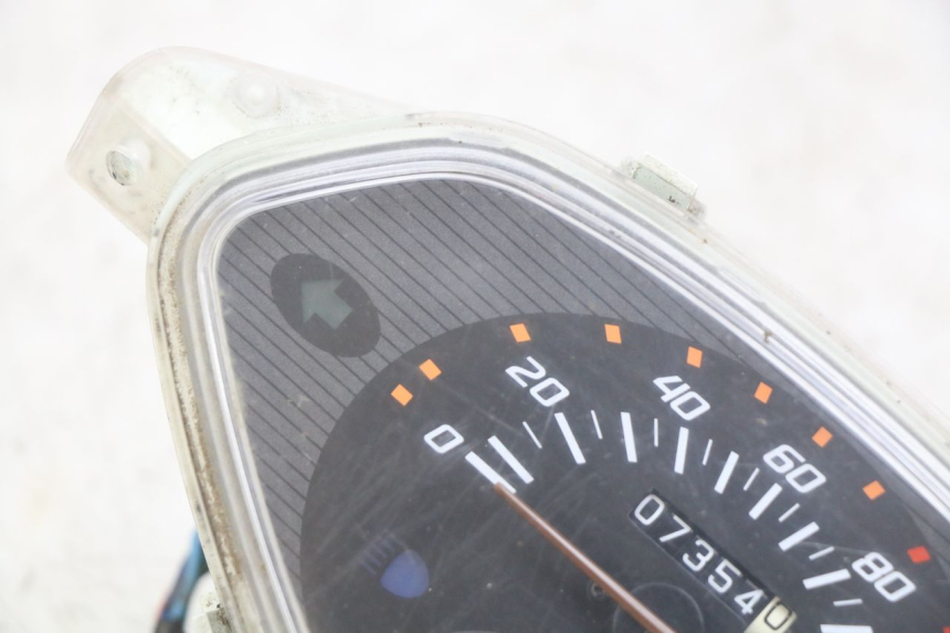 photo de SPEEDOMETER HONDA SCV LEAD 100 (2003 - 2007) - Zoom on usage condition