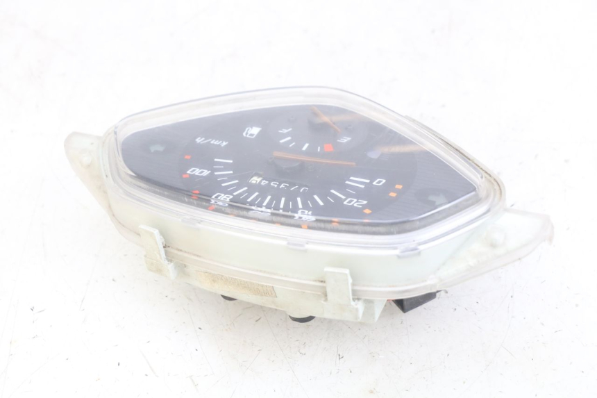 photo de SPEEDOMETER HONDA SCV LEAD 100 (2003 - 2007) - Surface and material condition
