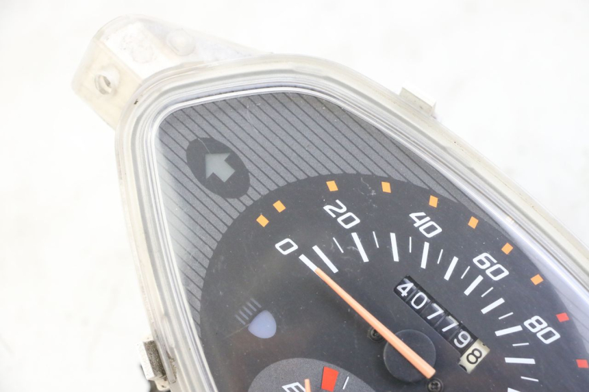 photo de SPEEDOMETER HONDA SCV LEAD 100 (2003 - 2007) - Additional view of the item