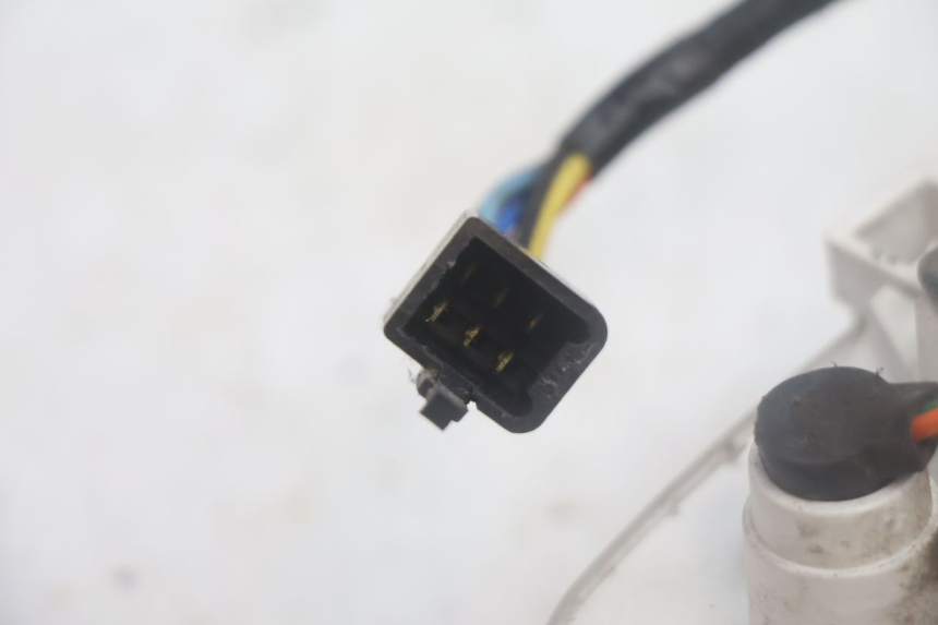 photo de SPEEDOMETER HONDA SCV LEAD 100 (2003 - 2007) - Surface and material condition