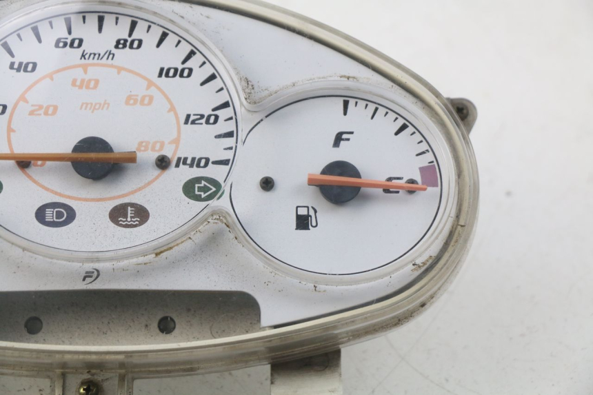 photo de SPEEDOMETER HONDA SES DYLAN 125 (2002 - 2006) - Technical close-up
