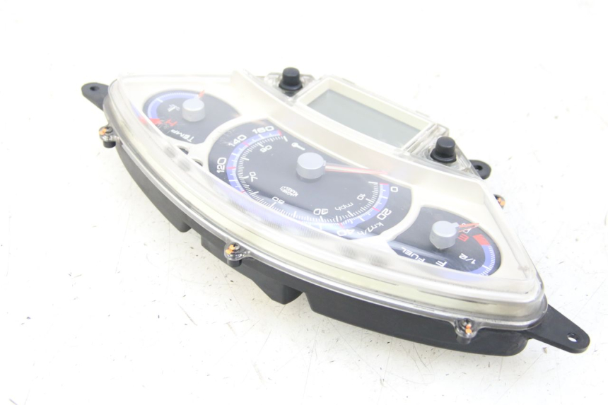 photo de SPEEDOMETER MBK SKYCRUISER 125 (2006 - 2009) - Fixing points details