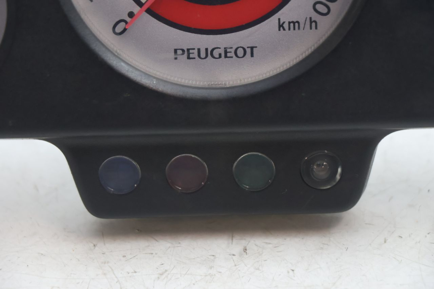 photo de SPEEDOMETER PEUGEOT SPEEDFIGHT 2 AC 50 (2000 - 2009) - Technical close-up