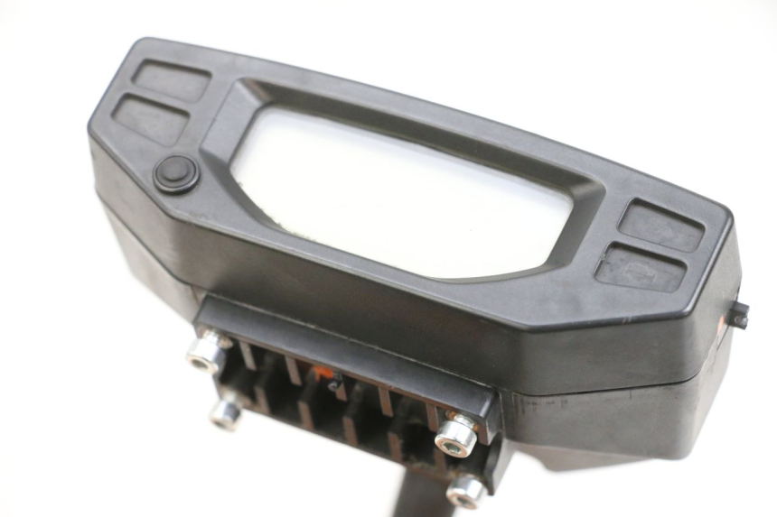 photo de SPEEDOMETER PEUGEOT SPEEDFIGHT 4 4T EFI 50 (2021 - 2025) - Technical close-up