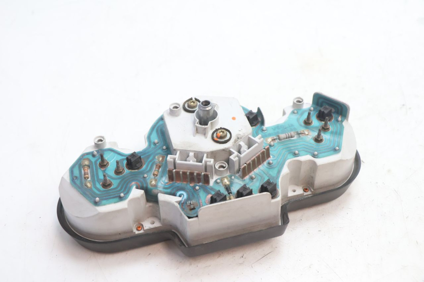 photo de SPEEDOMETER PEUGEOT SPEEDFIGHT LC 50 (1996 - 2002) - Surface and material condition