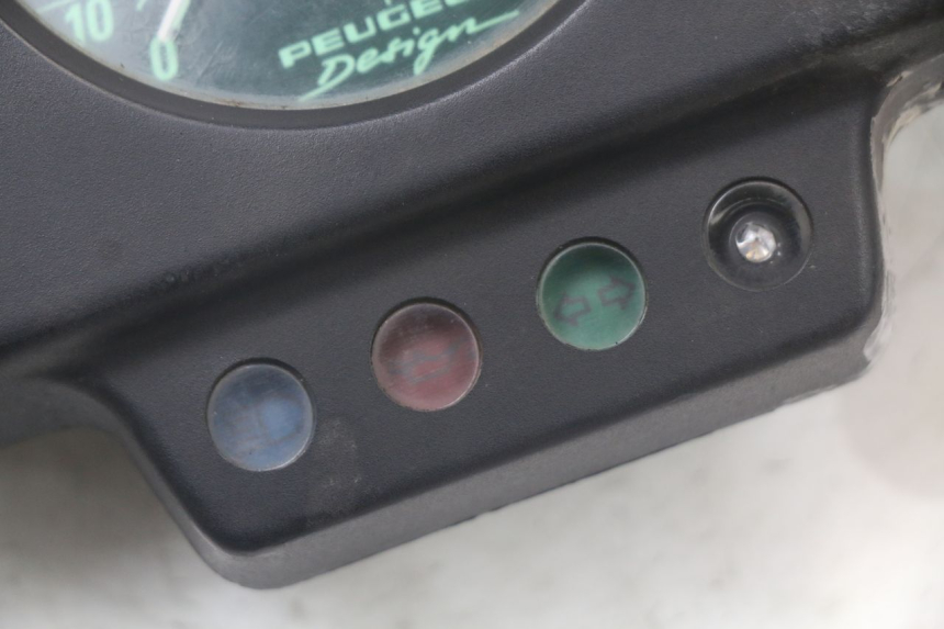 photo de SPEEDOMETER PEUGEOT SPEEDFIGHT 100 (1997 - 2007) - Technical close-up