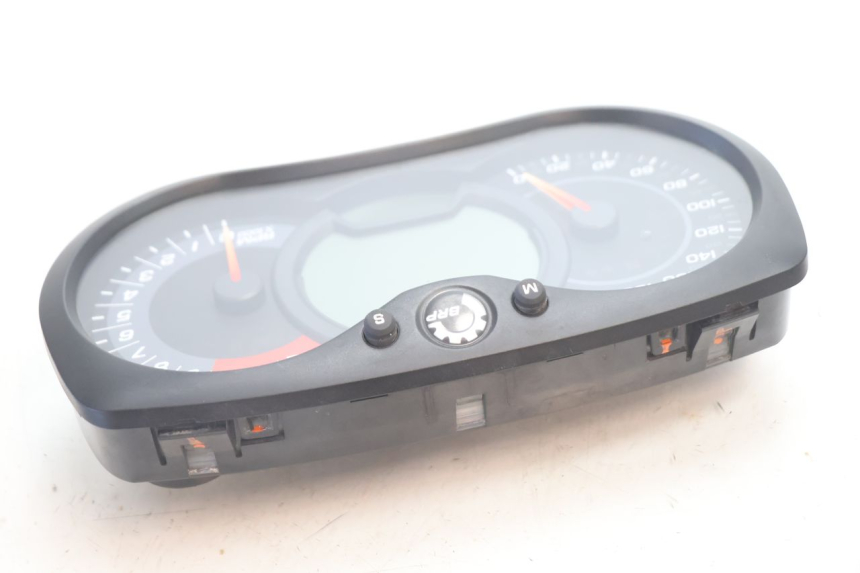 photo de SPEEDOMETER CAN-AM SPYDER RS 1000 (2008 - 2012) - Fixing points details