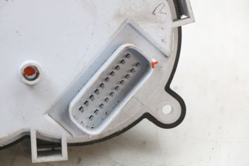 photo de SPEEDOMETER APRILIA SR 2T 50 (2018 - 2022) - Fixing points details