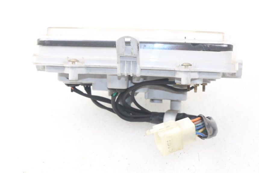 photo de SPEEDOMETER FYM STRADA 50 (2007 - 2014) - Fixing points details