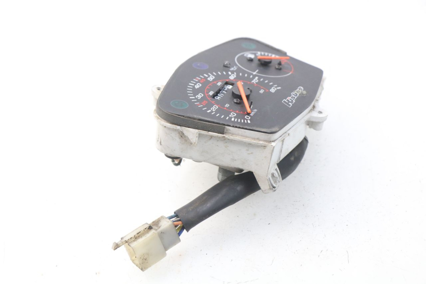 photo de SPEEDOMETER PEUGEOT STREETZONE 2T 50 (2014 - 2019) - Surface and material condition
