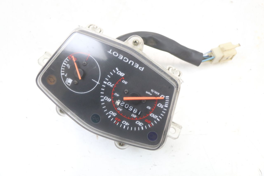 photo de SPEEDOMETER PEUGEOT STREETZONE 4T 50 (2018 - 2023) - Technical close-up