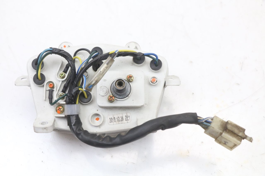 photo de SPEEDOMETER PEUGEOT STREETZONE I 2T 50 (2018 - 2020) - Fixing points details