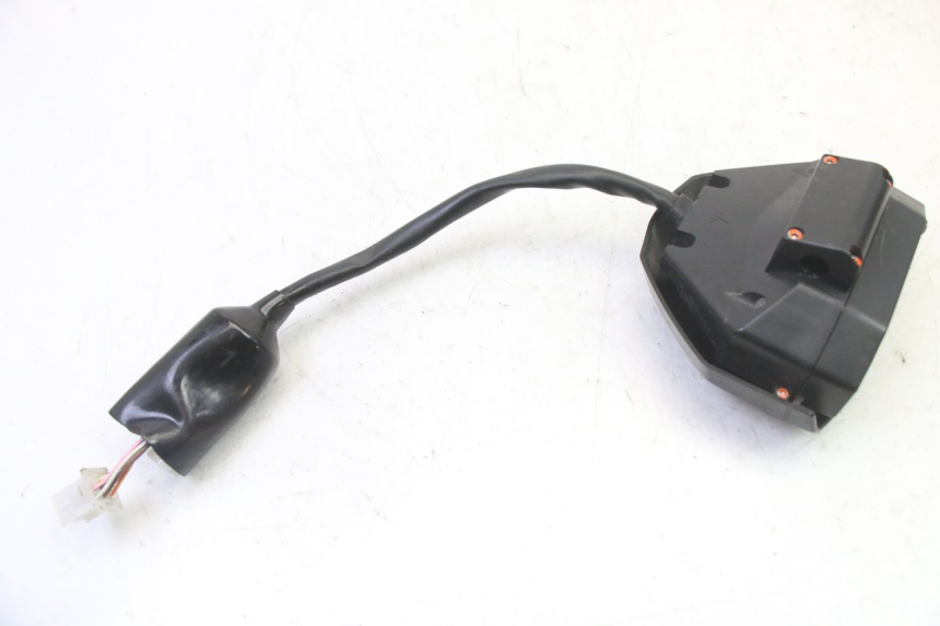 photo de SPEEDOMETER PEUGEOT STREETZONE I NAKED 2T 50 (2018 - 2020) - Surface and material condition