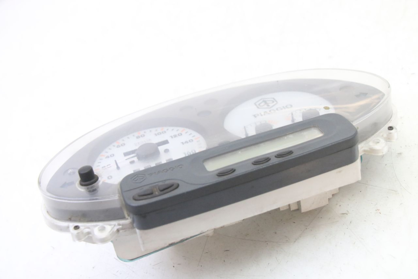 photo de SPEEDOMETER PIAGGIO SUPER LX 125 (2000 - 2003) - Technical close-up