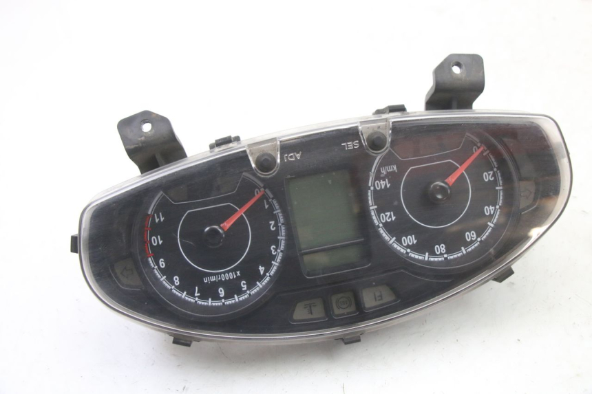 photo de SPEEDOMETER SUZUKI BURGMAN 125 (2015 - 2017) - Technical close-up