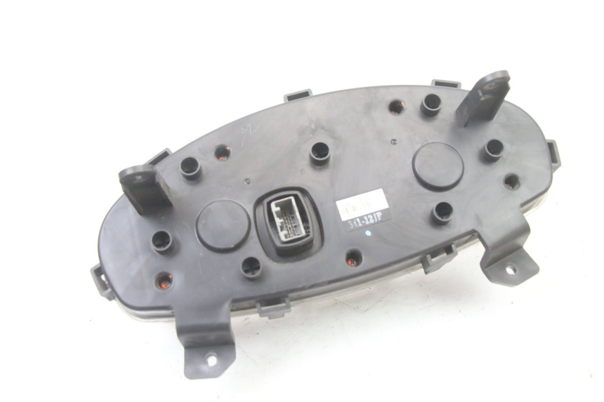 photo de SPEEDOMETER SUZUKI BURGMAN 125 (2015 - 2017) - Fixing points details