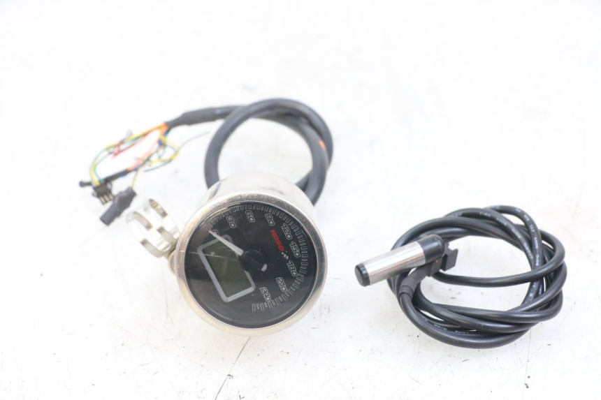 photo de SPEEDOMETER SUZUKI SV N 650 (1999 - 2002) - Component detail