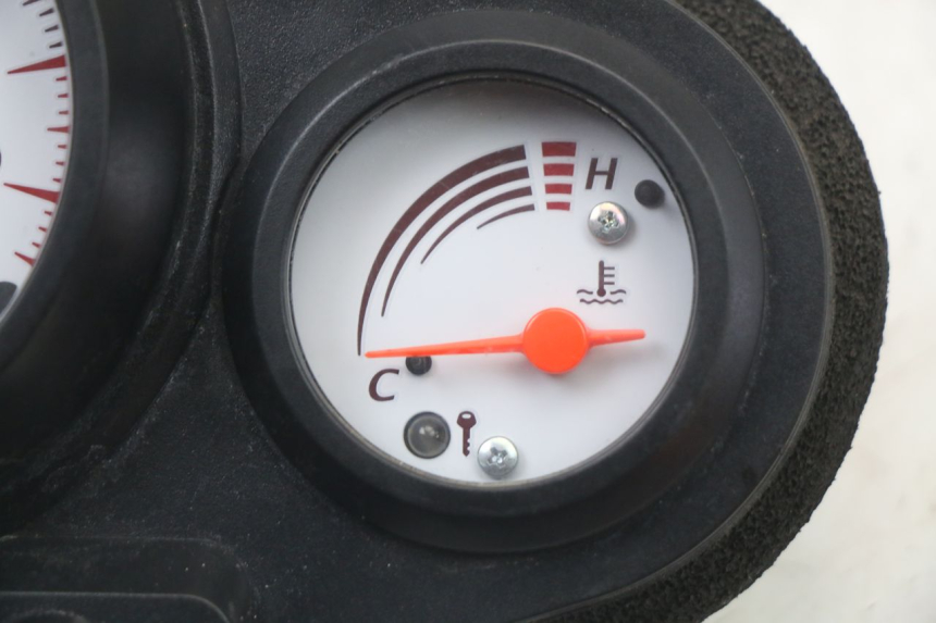 photo de SPEEDOMETER YAMAHA TDM ABS 900 (2002 - 2014) - Technical close-up