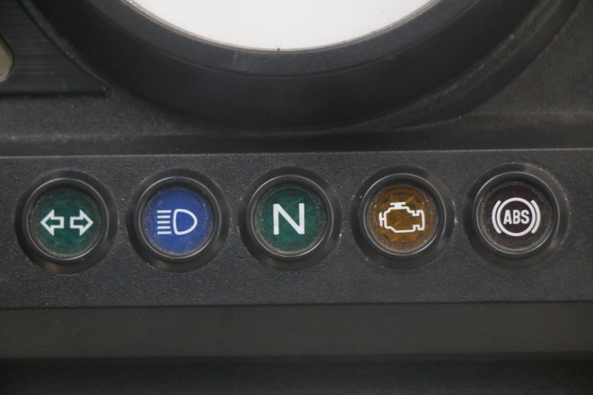 photo de SPEEDOMETER YAMAHA TDM ABS 900 (2002 - 2014) - Technical close-up