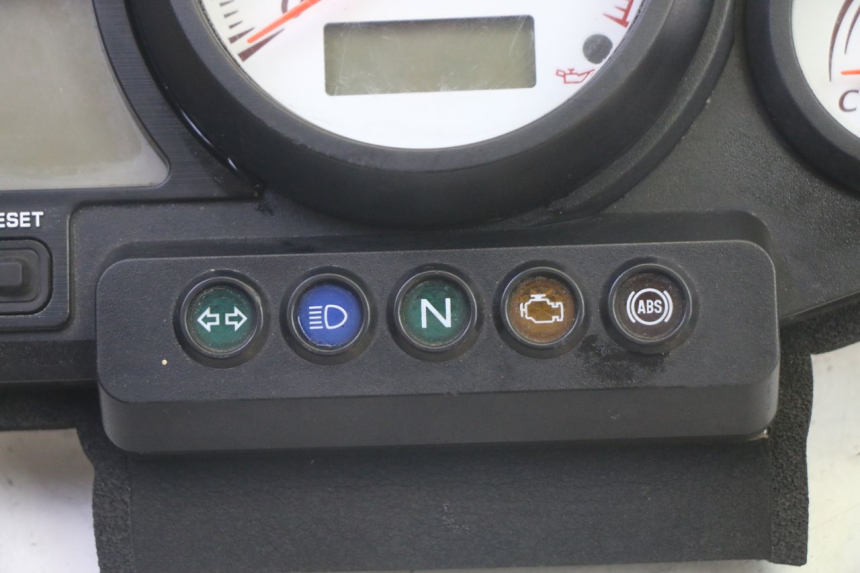 photo de SPEEDOMETER YAMAHA TDM ABS 900 (2002 - 2014) - Fixing points details