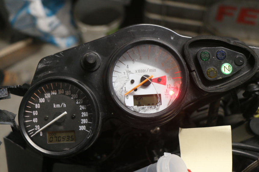 photo de SPEEDOMETER SUZUKI TLS TL S 1000 (1997 - 2001) - Detailed visual inspection