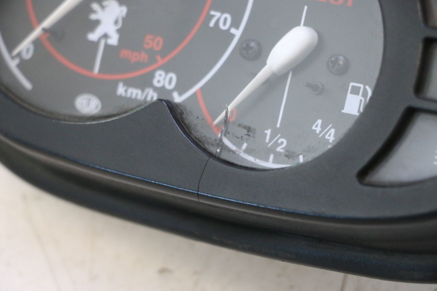 photo de SPEEDOMETER PEUGEOT TREKKER TKR 50 (2005 - 2014) - Additional view of the item