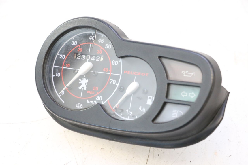 photo de SPEEDOMETER PEUGEOT TREKKER TKR 50 (2005 - 2014) - Markings and original references