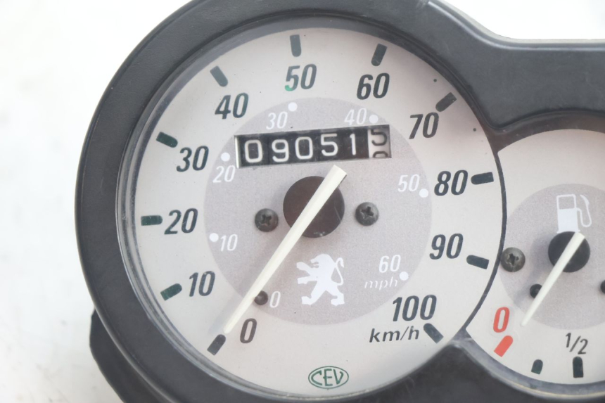 photo de SPEEDOMETER PEUGEOT TREKKER 50 (1995 - 2004) - Component detail