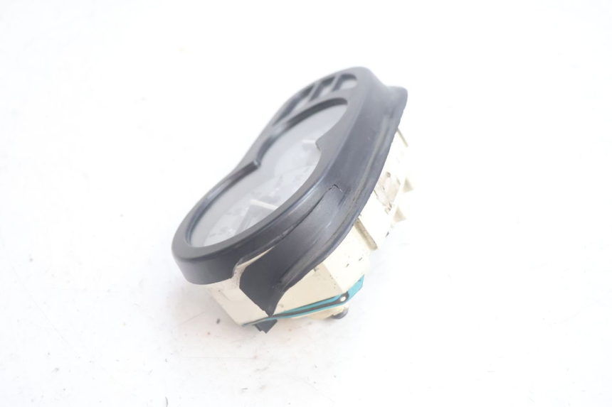 photo de SPEEDOMETER PEUGEOT TREKKER 50 (1995 - 2004) - Fixing points details
